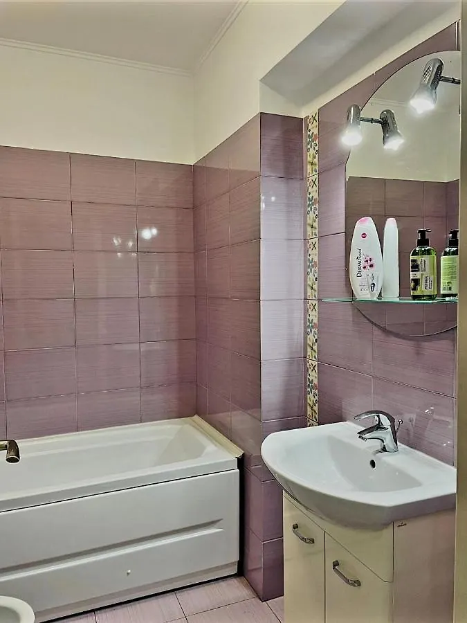 Studio Modern. Bucarest 0*,  Romania